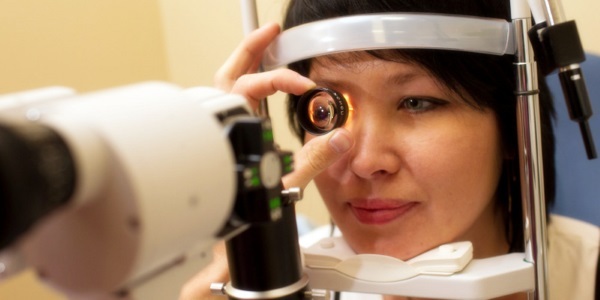 Assistentti oftalmologi - fenylefriini