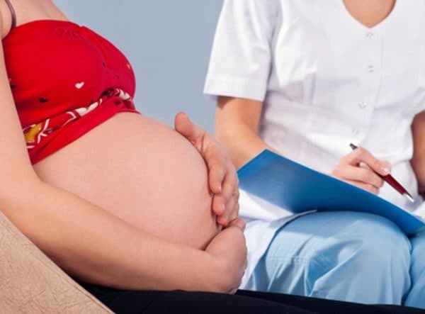 Tosse em mulheres grávidas: o que os medicamentos ajudarão