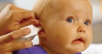 kako določiti otitis pri dojenčkih