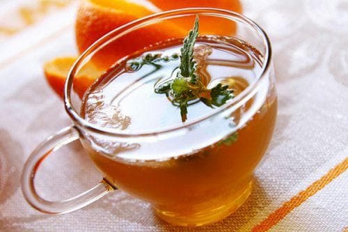 limona z oranžnim čajem