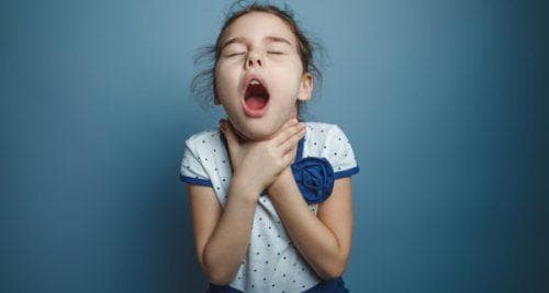 symptômes du laryngospasme chez les enfants